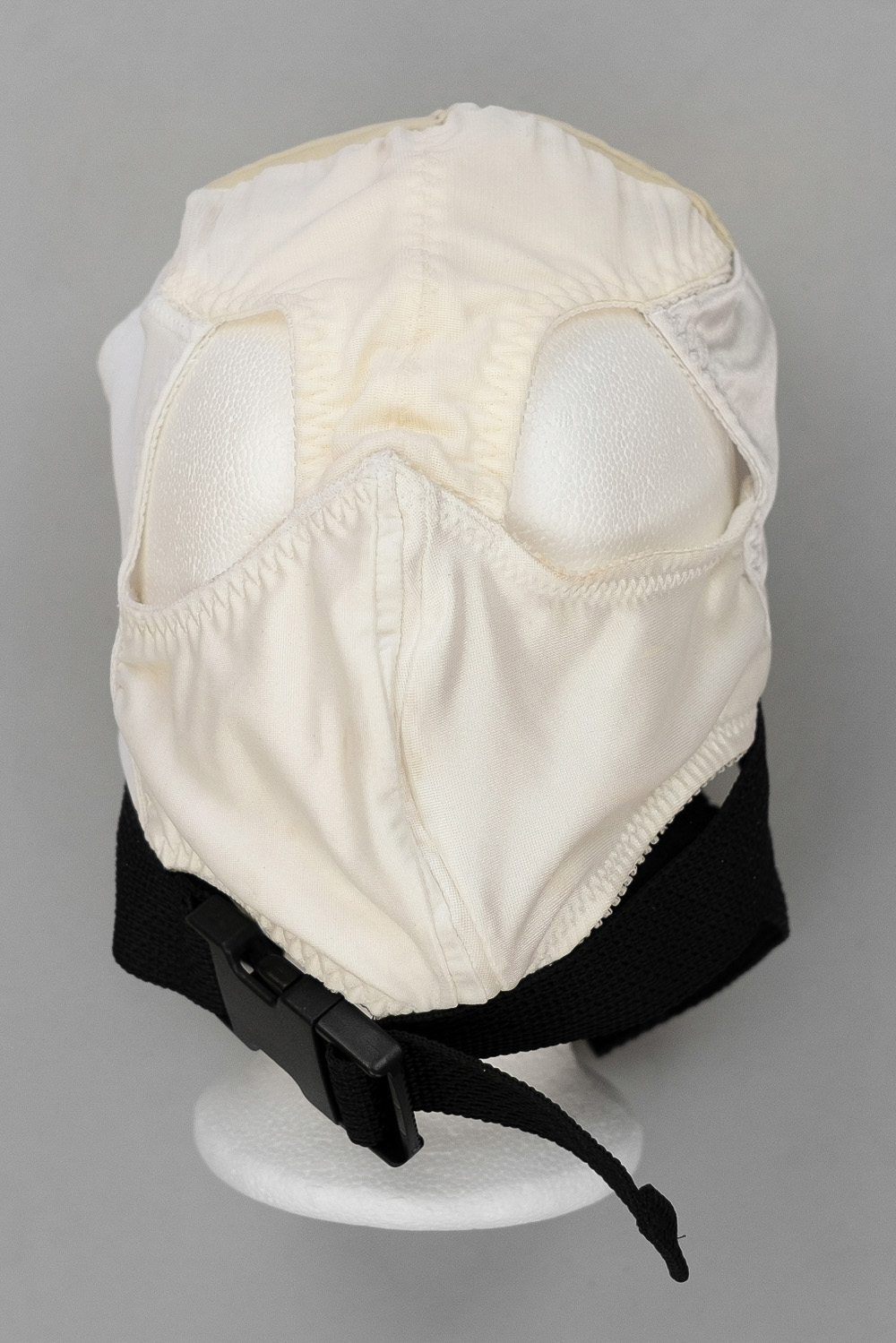 Gusset Mask in Black and White 7