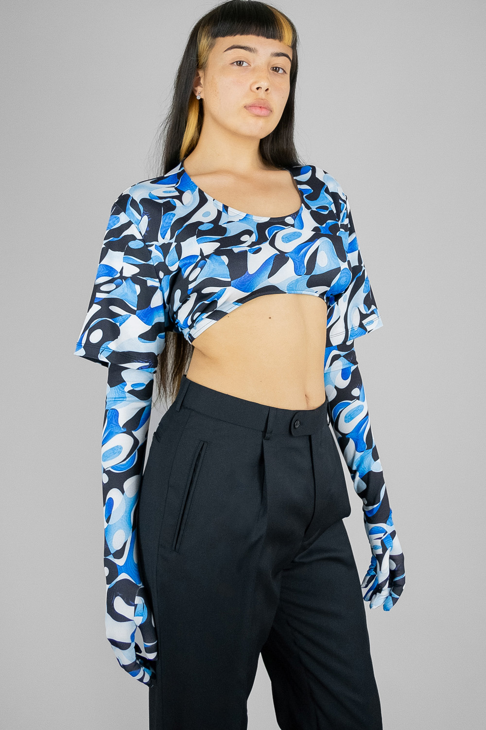 Amoeba Gloves & Top 7